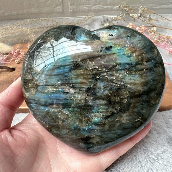 Beautiful Large Labradorite Heart - Picture 3 of 7